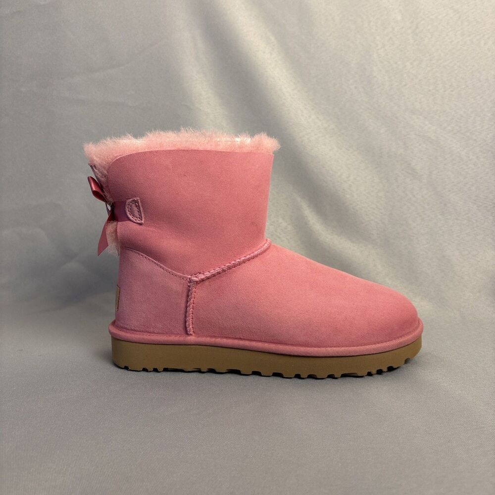 Womens UGG Boots Mini Bailey Bow WBRR Pink Sz 7 Suede Coquette Festival Sold Out - Picture 6 of 15